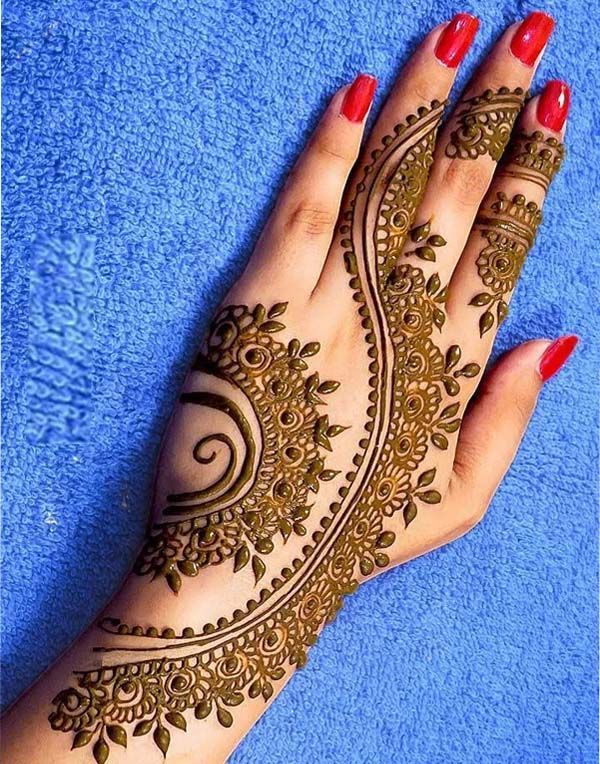 decent mehndi design