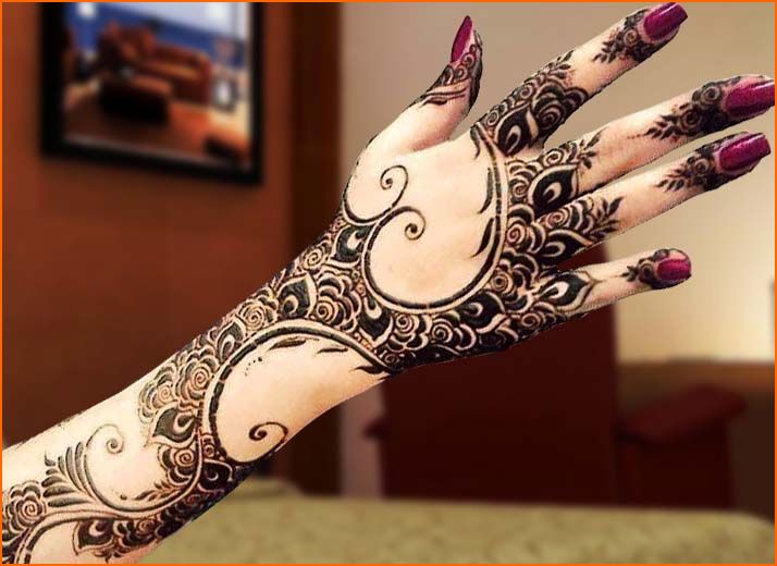 decent mehndi design