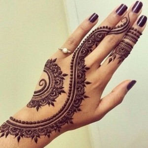 decent mehndi design