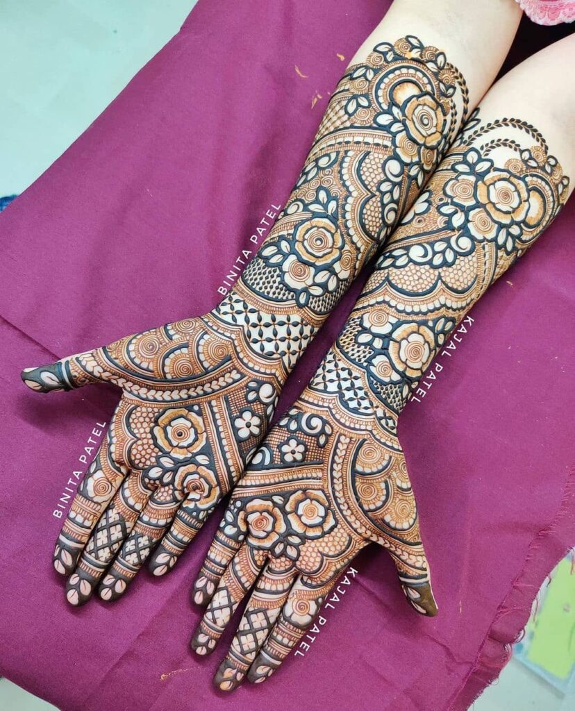 decent mehndi design