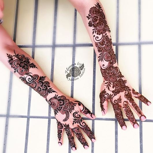 decent mehndi design