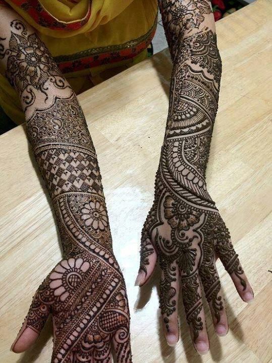 decent mehndi design