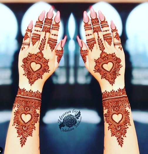 decent mehndi design