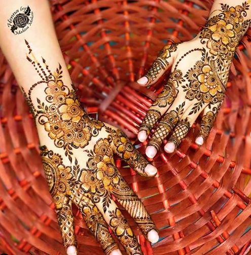 decent mehndi design