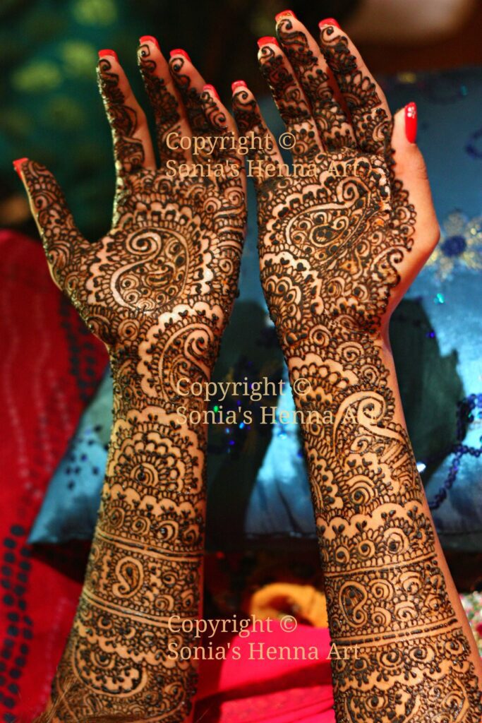 decent mehndi design