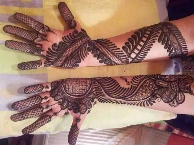 decent mehndi design