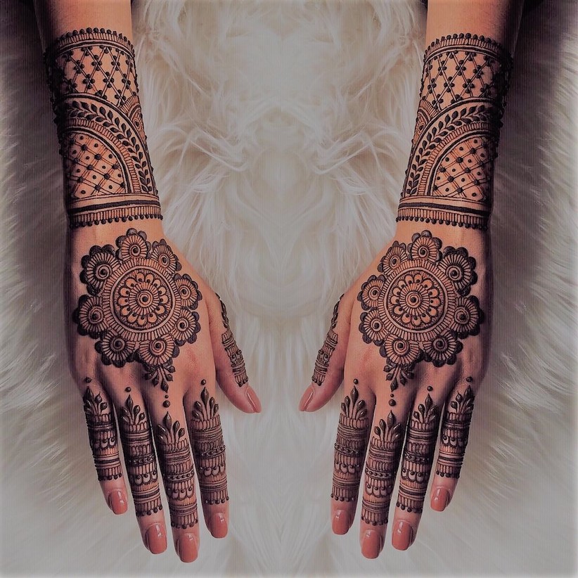 decent mehndi design