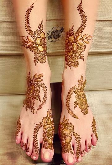 decent mehndi design