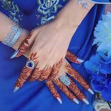 decent mehndi design