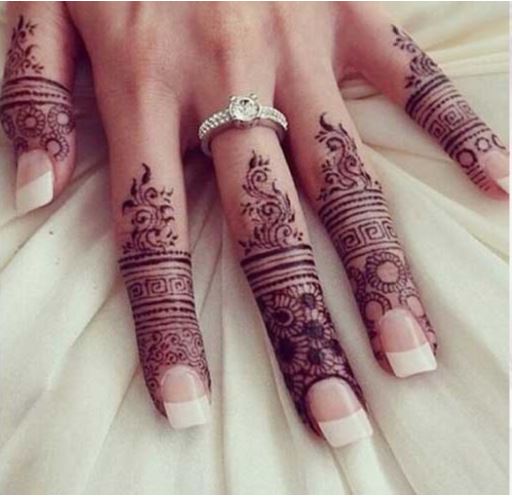 decent mehndi design