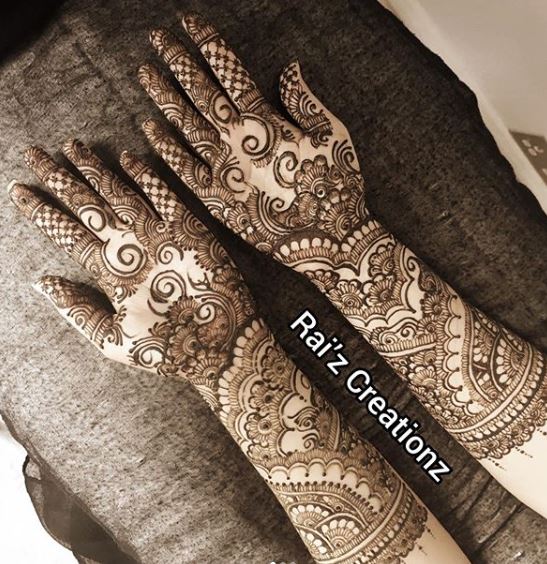 decent mehndi design