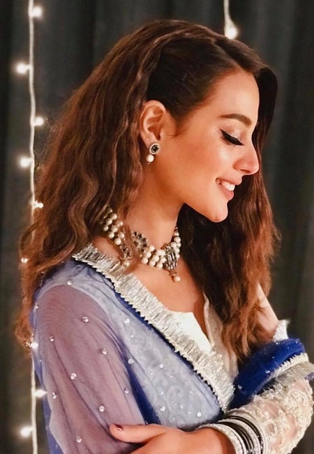 

Iqra Aziz 