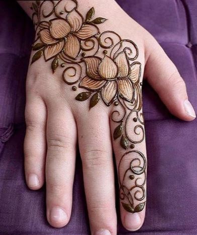 decent mehndi design