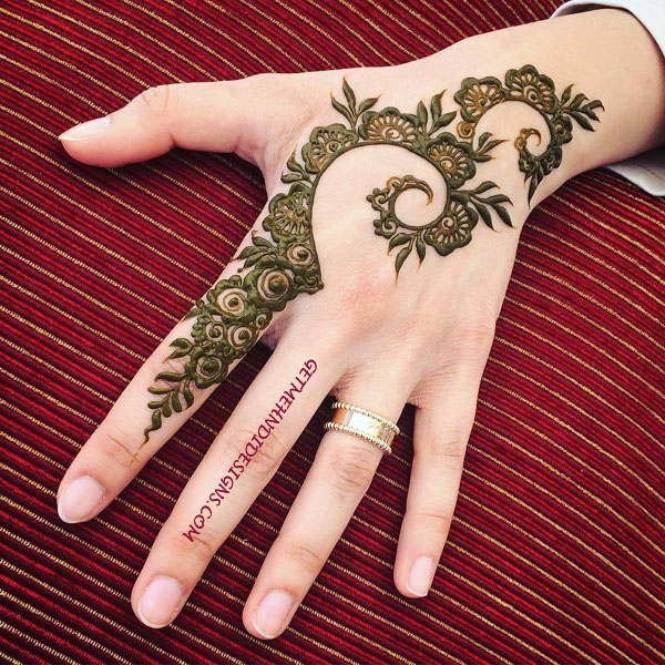 Minimalistic Mehndi Designs