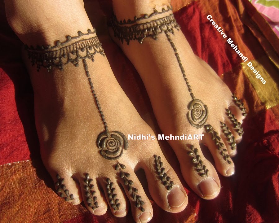 Minimalistic Mehndi Designs