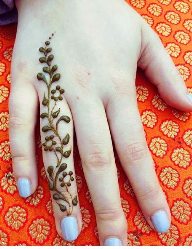 Minimalistic Mehndi Designs