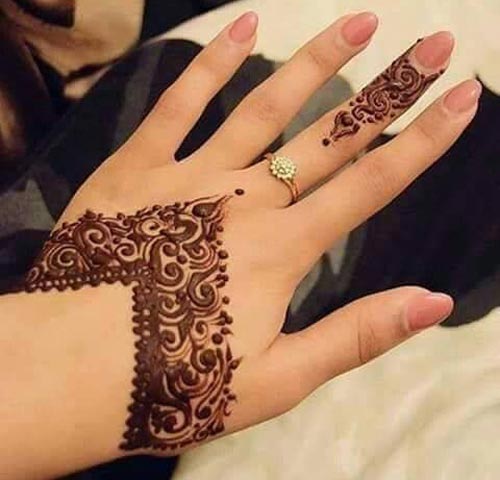 Minimalistic Mehndi Designs