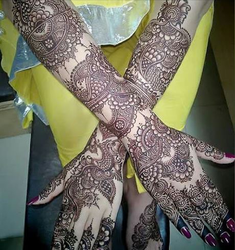 decent mehndi design