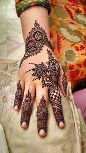 decent mehndi design