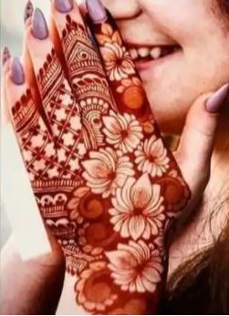 decent mehndi design