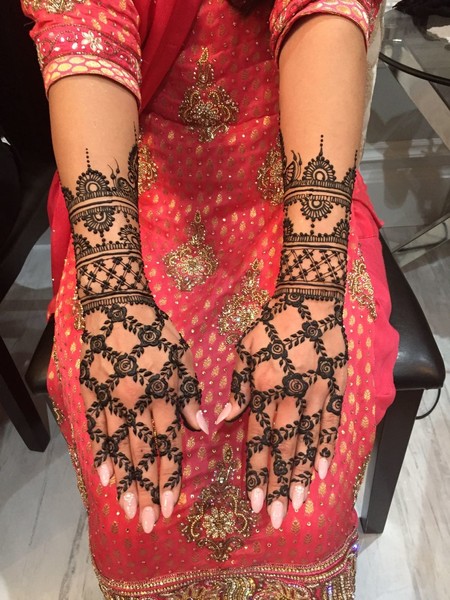 decent mehndi design