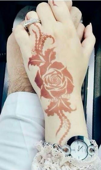 decent mehndi design