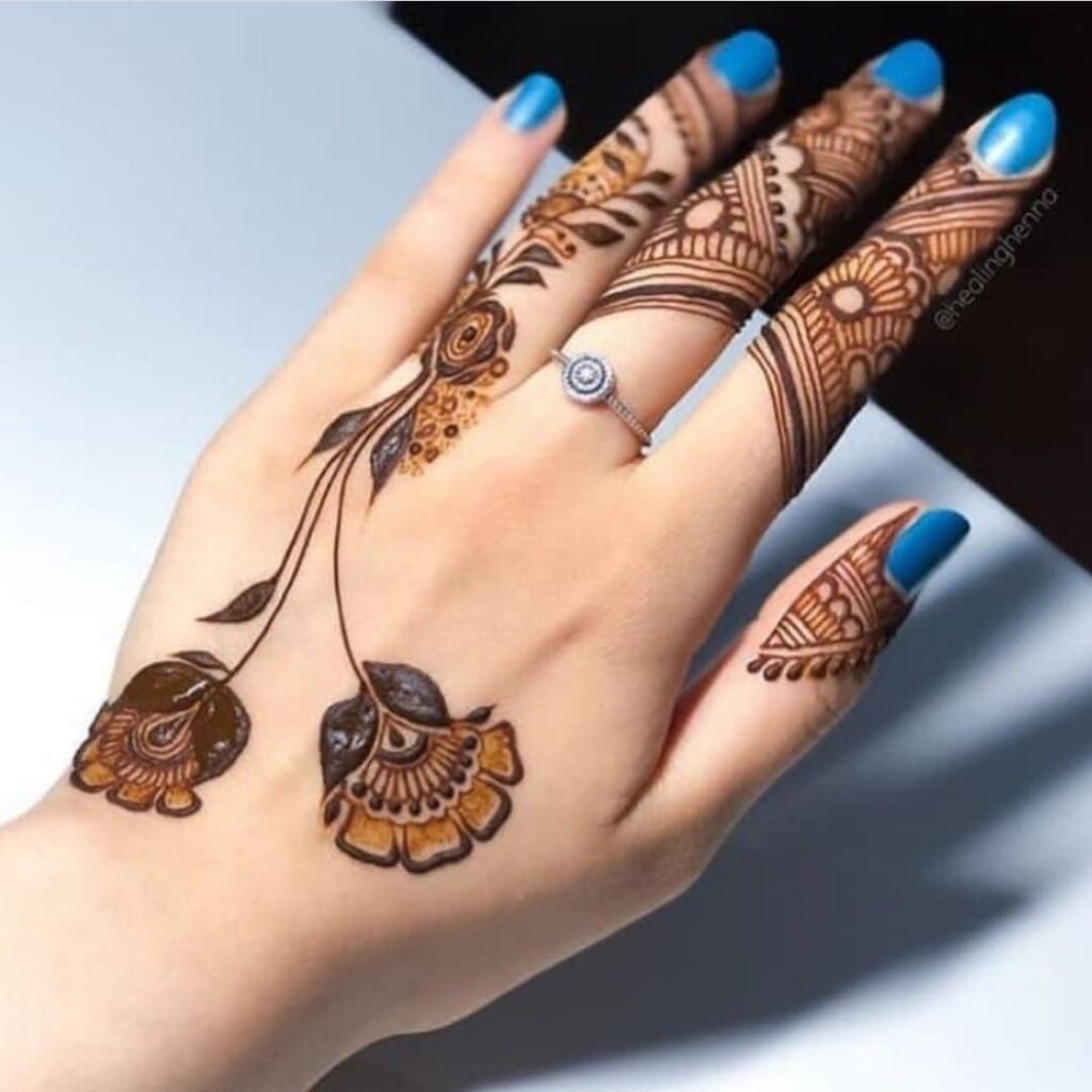 decent mehndi design