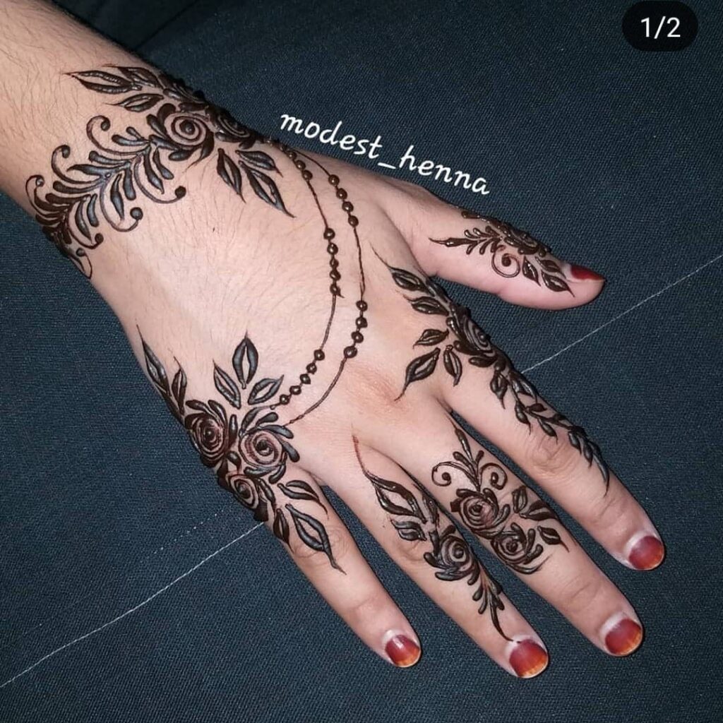 decent mehndi design