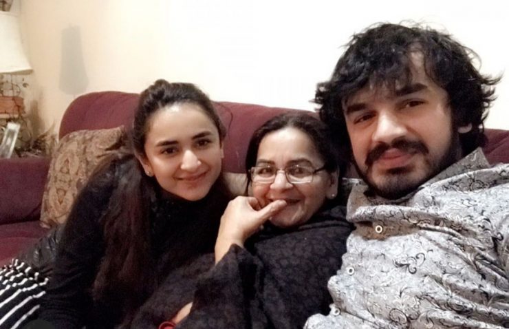 Yumna Zaidi and Siblings