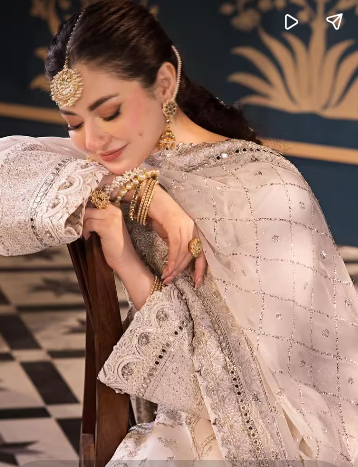 Hania Amir